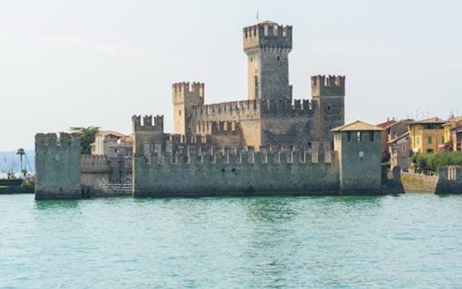 Lake Garda: 4-Hr Boat Tour with Stop in Sirmione