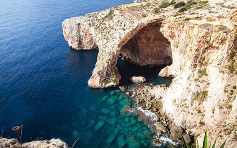 บลูกรอตโตและตลาดวันอาทิตย์ที่หมู่บ้านชาวประมง Marsaxlokk