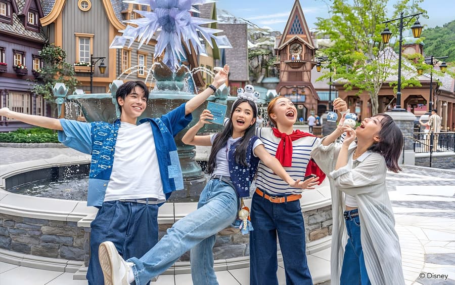 Disneyland: 2-Day Entry Ticket with Optional Meal Vouchers 
