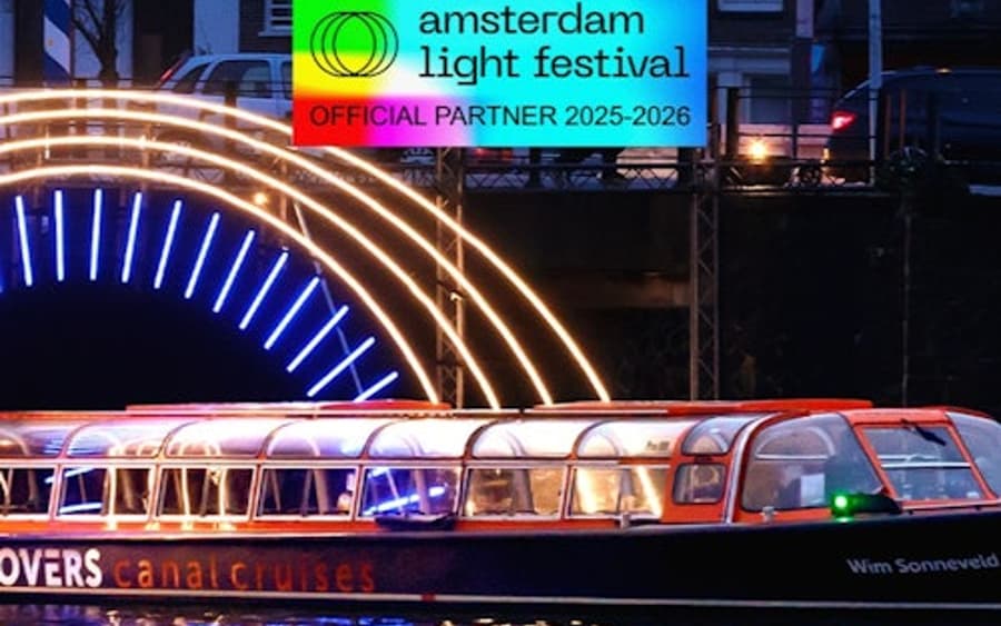 Amsterdam Light Festival: Canal Cruise from Amsterdam Centraal