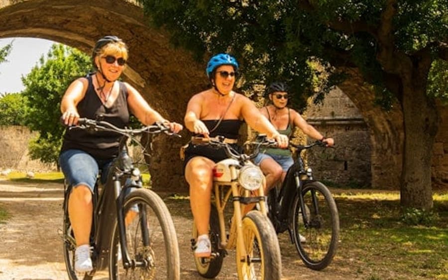 Rhodes : visite guidée à vélo électrique et séance photo