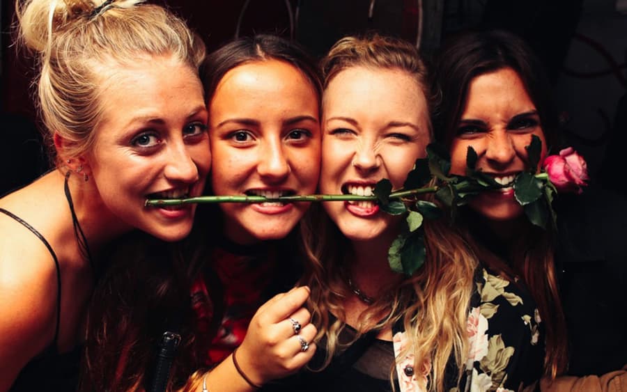 Prag Pubcrawl & International Fest med Velkomstdrink & VIP Indgang