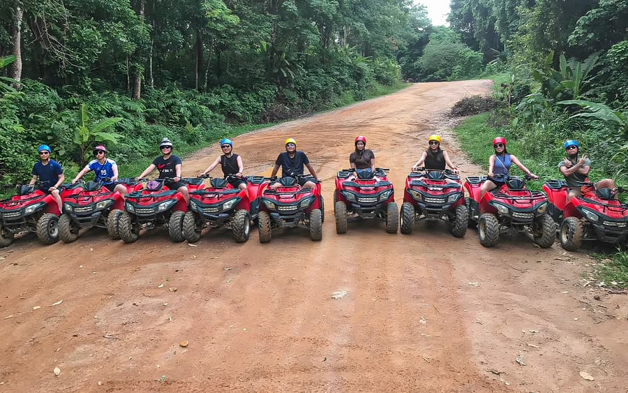Från Phuket: ATV-äventyr med ziplineupplevelse och valfri stadstur i Phuket