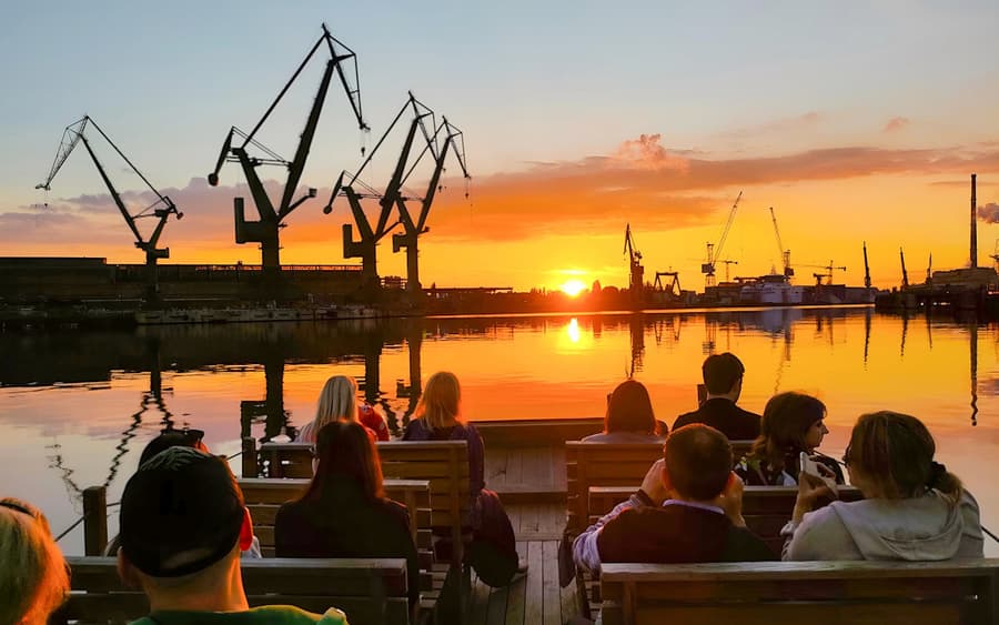 De Gdańsk: Cruzeiro ao Pôr do Sol em um Barco Histórico