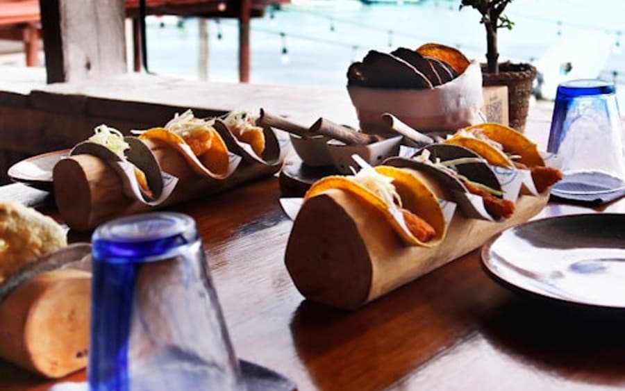 Puerto Morelos: Tast de Tacos i Tequila amb Guia + Trasllat d'Anada i Tornada