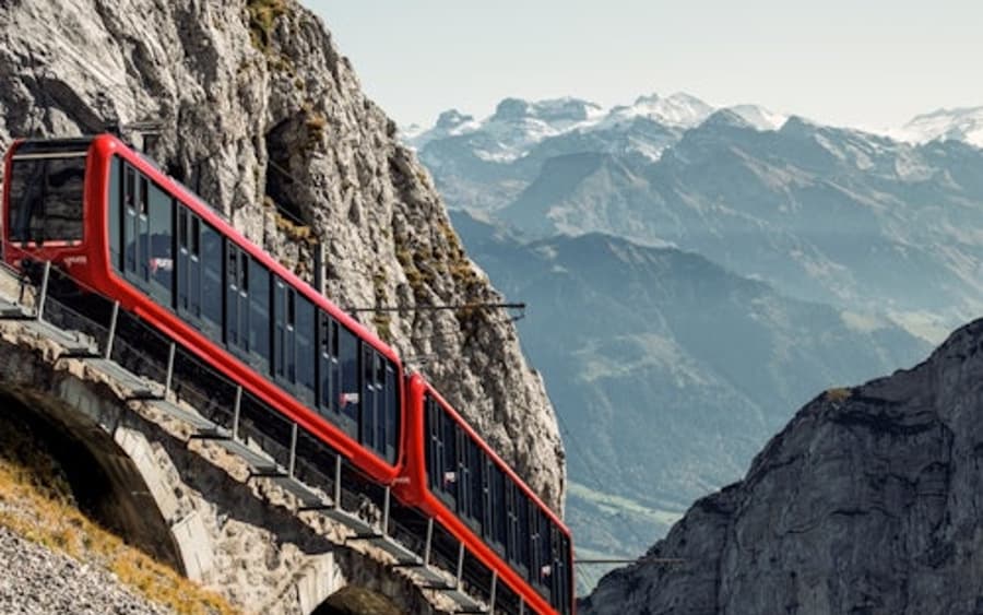 Mount Pilatus: Selvstyrt Sølvrundtur fra Luzern + Tog