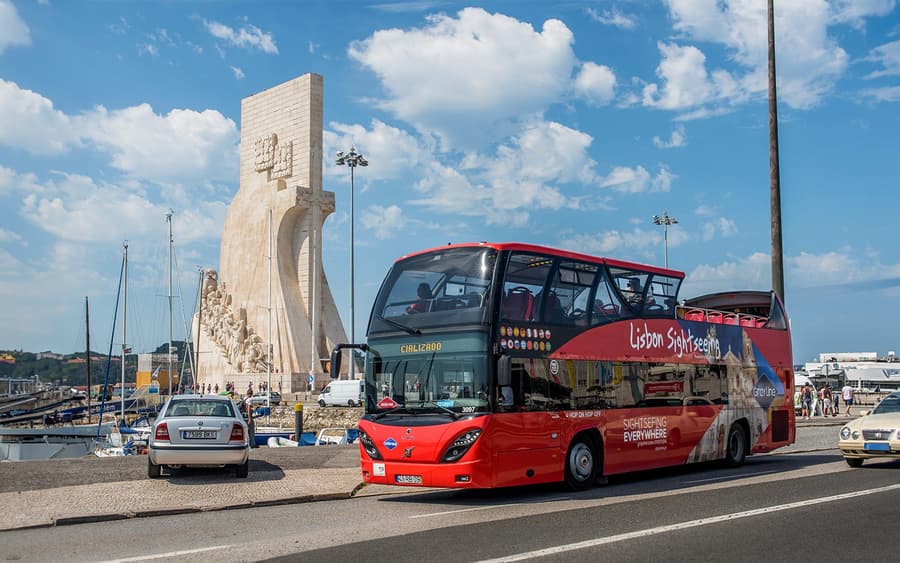 Lisbon Sightseeing: Hop-on Hop-off Bus Tour