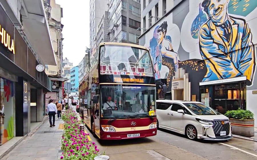 Büyük Otobüs: Victoria Limanı Feribot Transferi ile Hong Kong Hop-on Hop-off Otobüs Turu