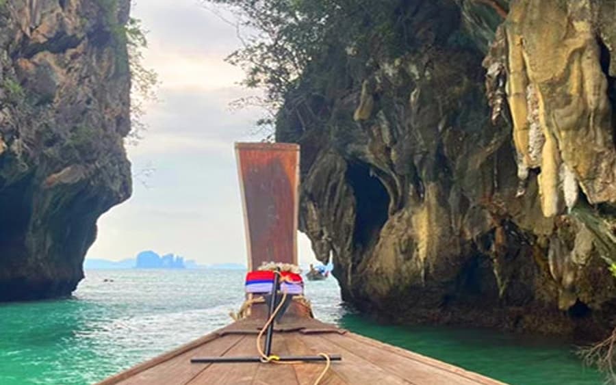 Krabi: Uzun Kuyruklu Tekne ile Hong Adası Gün Batımı Turu ve Barbekü