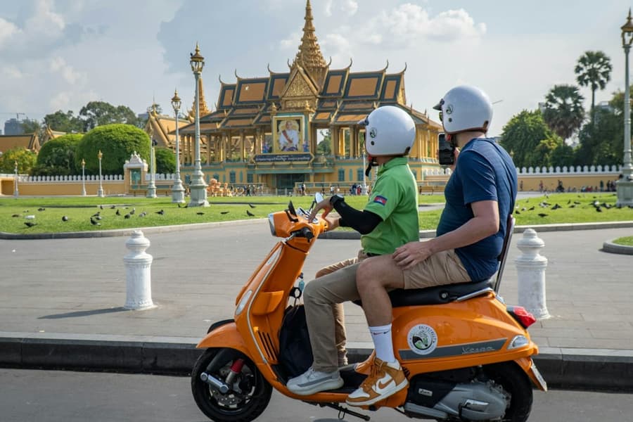 Phnom Penh: Vespa Tour, Phnom Penh