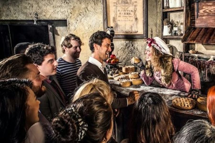 Edinburgh: Harry Potter Sights Tour + Edinburgh Dungeon Entry