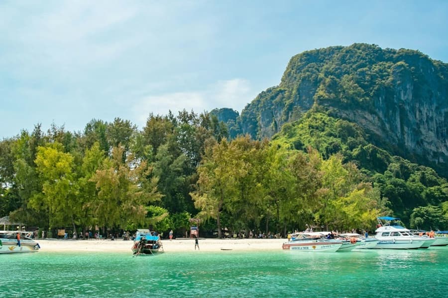 4 Islands Krabi: Guided Longtail Boat Tour from Krabi + Lunch, at Day Trips from Krabi, Saladan
