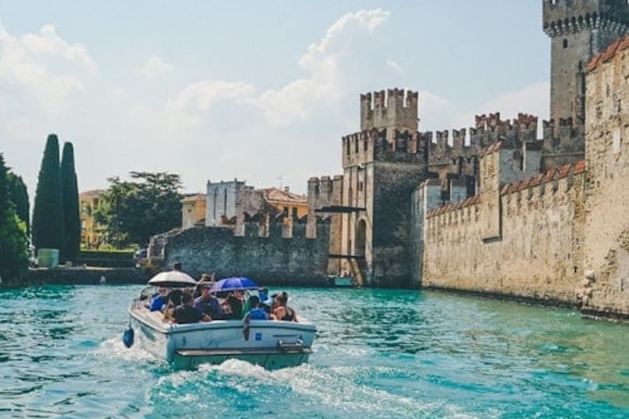 Sirmione: Walking Tour + Boat Tour, Sirmione