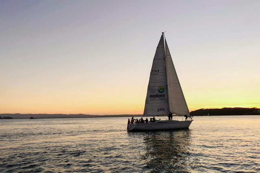 Auckland Harbour Cruise with 3-Course Dinner & Drinks, Auckland