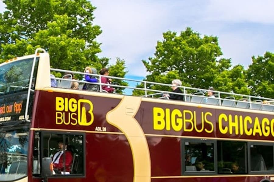 Chicago: 48-Hour Hop-on Hop-off Bus + Architecture Cruise