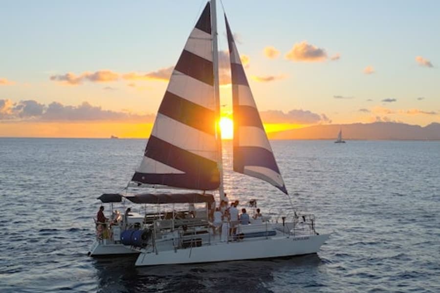 Waikiki: Sunset Sailing Tour with Swim tickets