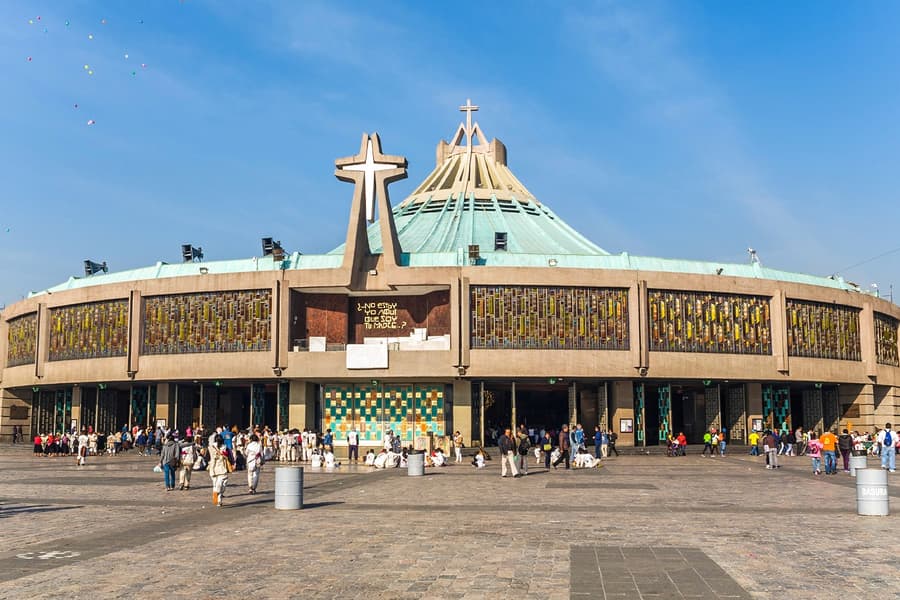 2-Day Mexico City Tour: Teotihuacán, Basilica, Frida Kahlo Museum, Xochimilco & Coyoacán, Mexico City