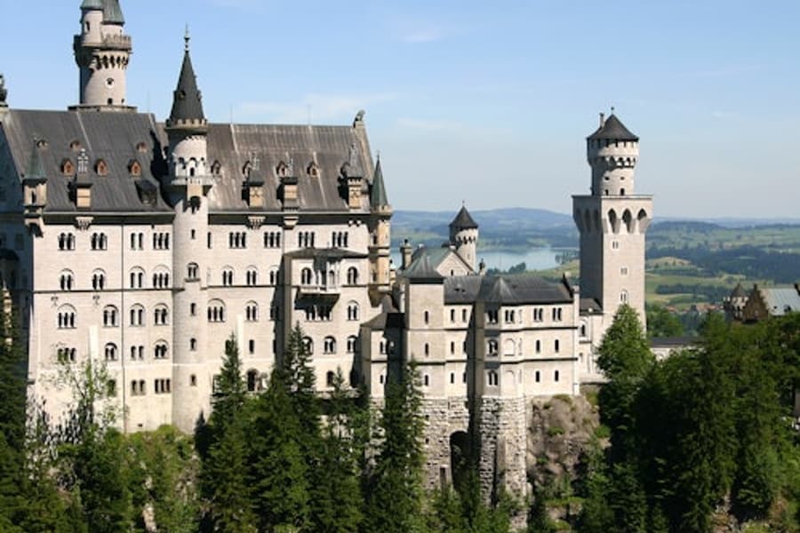 Neuschwanstein Castle: Day Trip from Munich + Roundtrip Transfer, Schwangau