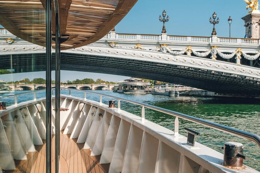 Paris Day Trip and Sightseeing Cruise from Disneyland® Paris, Marne-la-Vallée