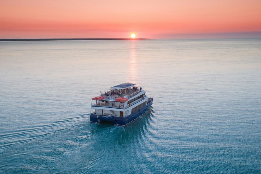 Darwin Harbour: Sunset Cruise + Buffet Dinner, Darwin