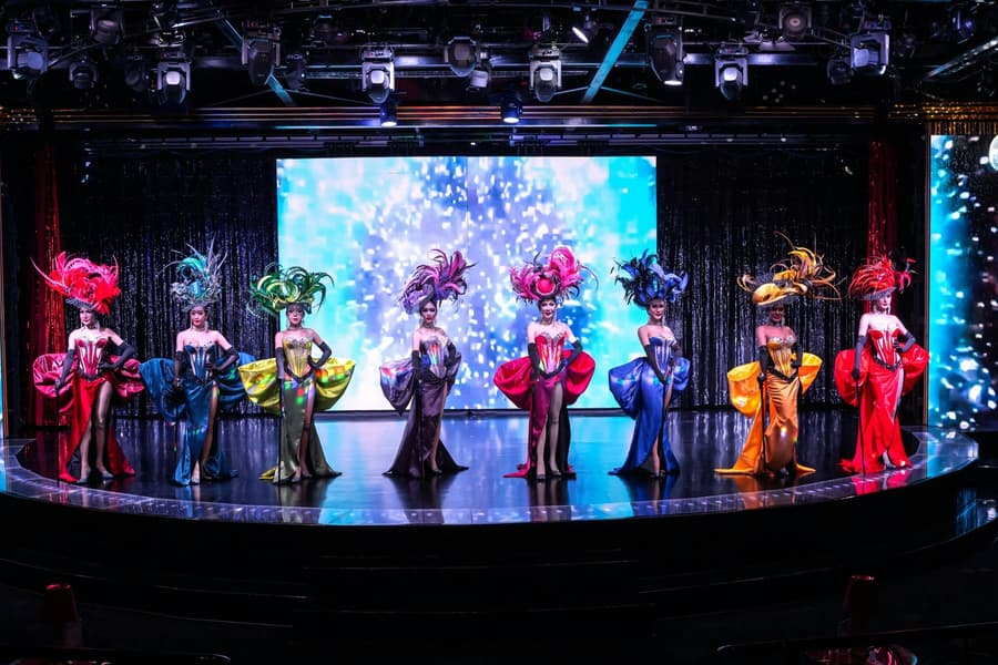 [Buy 3, Get 4] Calypso Cabaret Tickets at 2194 Charoenkrung