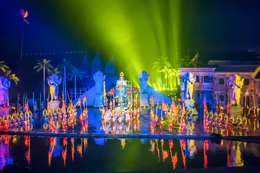 Hoi An Memories Show with Round-Trip Transfers from Da Nang, Hoi An