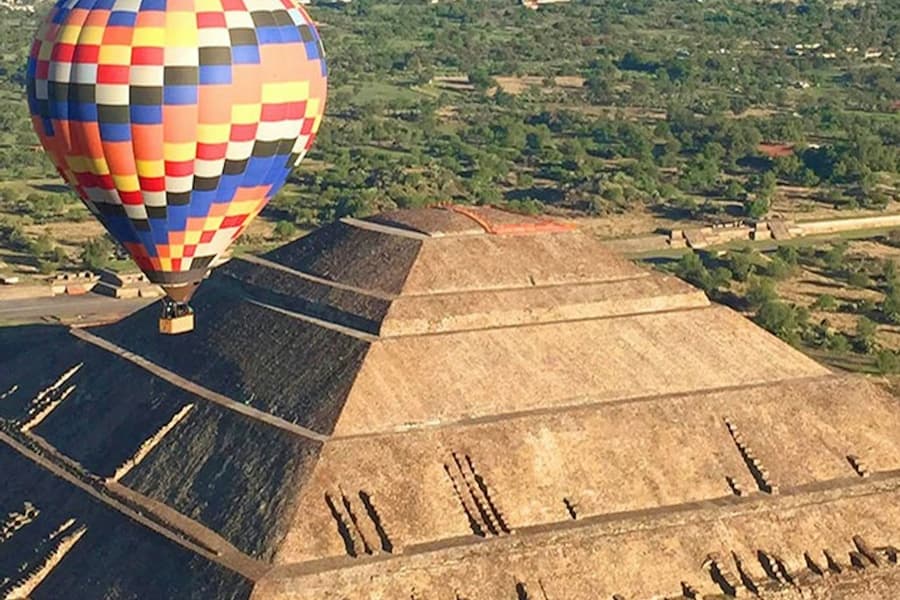 Teotihuacán Pyramids: Private Tour from Mexico City, at Teotihuacán
