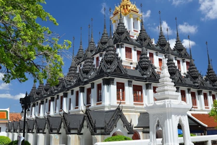 Golden Mount, Metal Castle & Giant Swing: Private Tour + Lunch + Transfers, at Bangkok Walking Tours