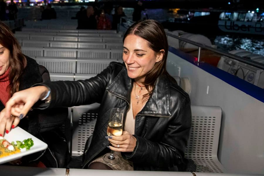 London: Thames Evening Cruise, at Thames River Cruises