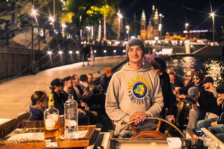 Amsterdam: 1-Hour Smoke-Friendly Cruise with 2 Drinks on Semi-Open Boat tickets at The Bulldog Boat