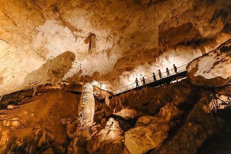 ジュエルケーブ マーガレットリバー ガイドツアー, at Jewel Cave, Perth