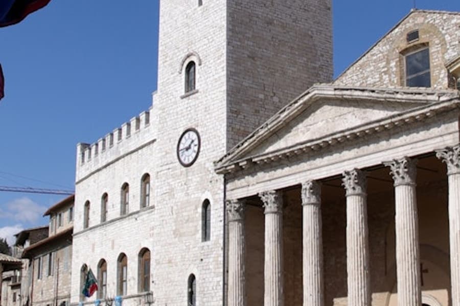 ਪਿਨਾਟੇਕੋਤਾ, ਰੋਮਾਨ ਫੋਰਮ & ਰੋਕਾ ਮੈਜੋਰੇ, Assisi