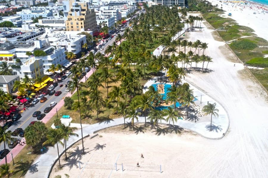 Miami City: Self-Guided Driving Tour, at Miami City Tours