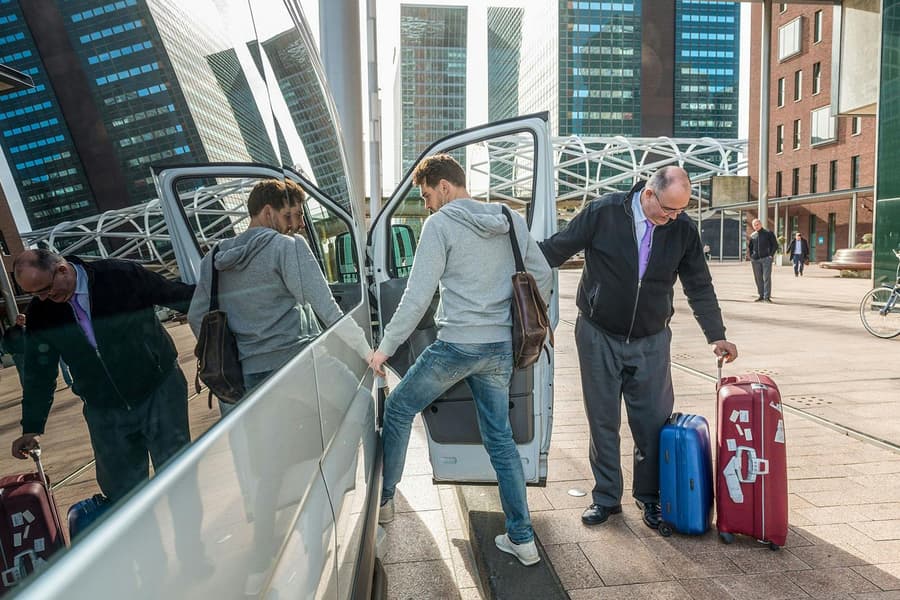 Super Shuttle One-Way Transfers: Dunedin Airport to/from Central City, Dunedin