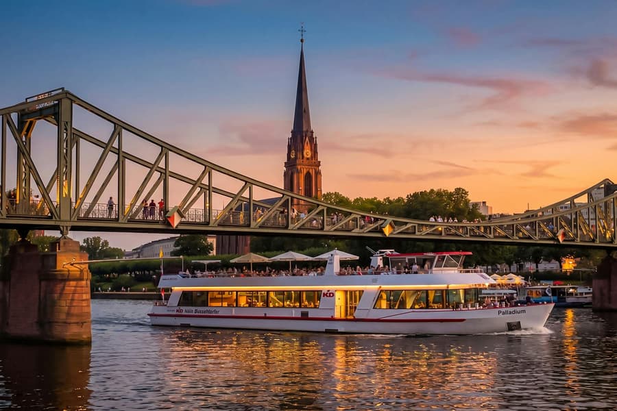 Frankkfurt Lounge Evening Cruise on Main River, Frankfurt am Main