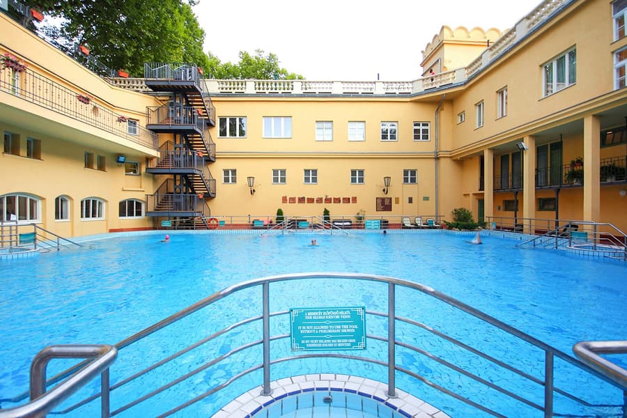 Lukacs Spa: Entry Tickets with Locker or Private Cabin, Budapest