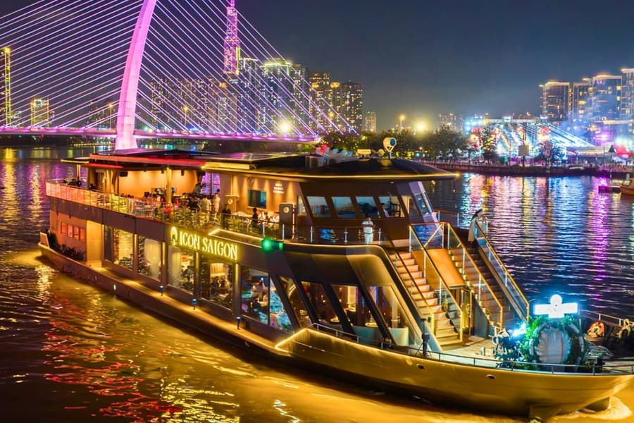 Ho Chi Minh City: Saigon River Sunset or Dining Cruise + Welcome Drink, Ho Chi Minh City