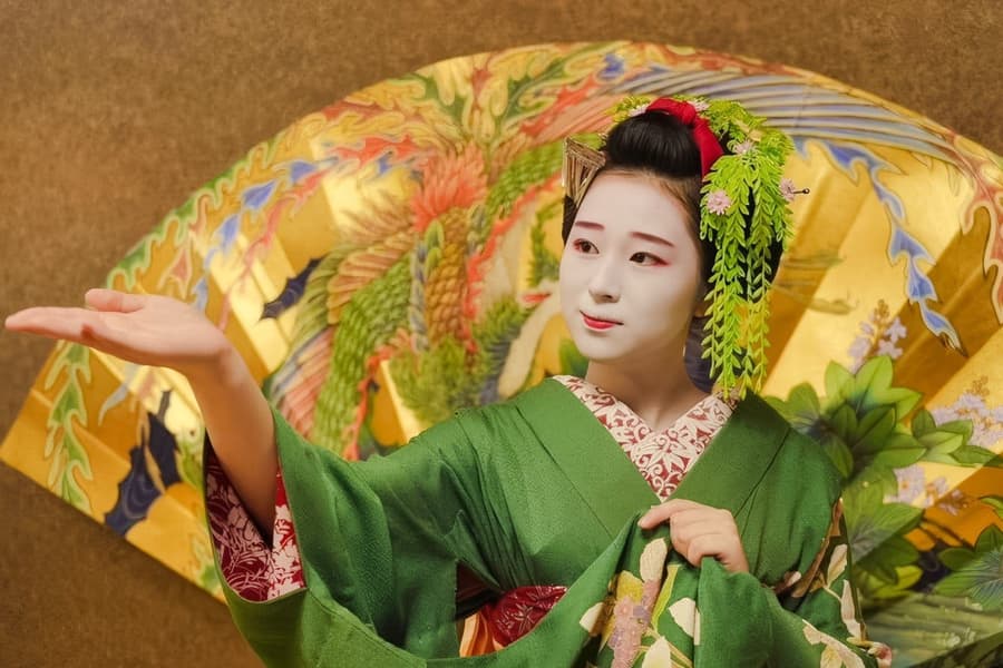 Kyoto: Gion Geisha District Walking Tour with Live Maiko Performance, at Kawabatacho, Kyoto