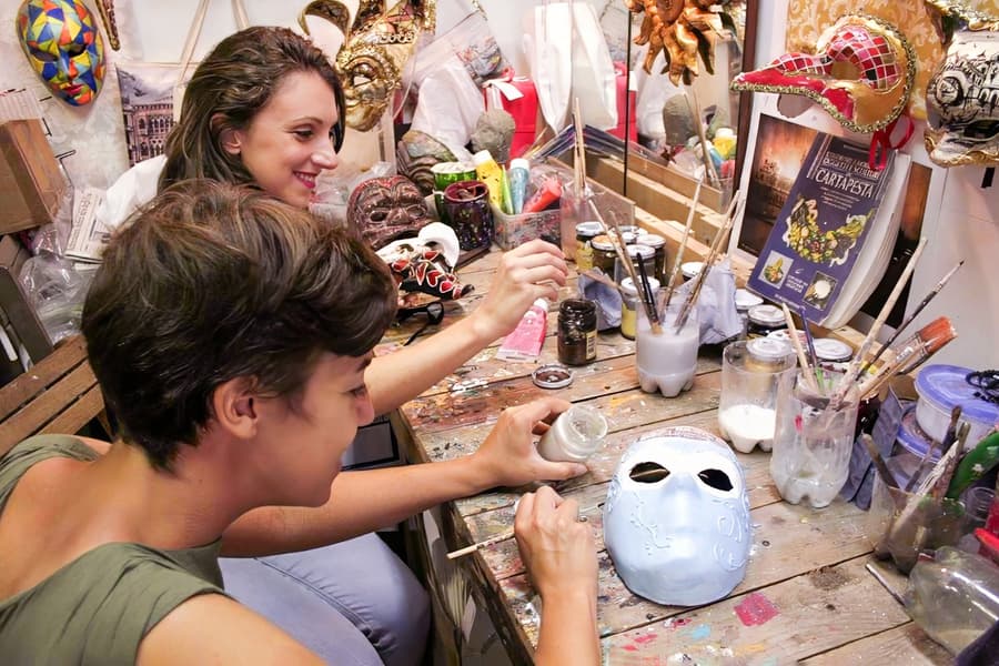 Oficina de Decoração de Máscaras na Praça de São Marcos, Venice