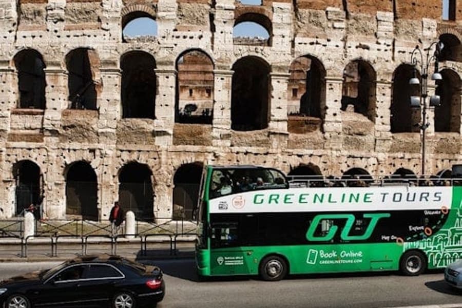 Roma: Transferência Civitavecchia + Tour de Ônibus Hop-on Hop-off Combi, at Rome Day Trips from Civitavecchia, Civitavecchia