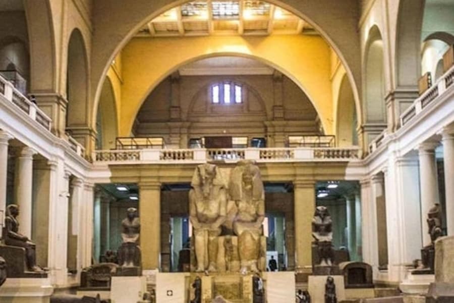 Egyptian Museum Cairo, Giza Pyramids & Sphinx: Guided Tour + Transfer + Lunch, Giza