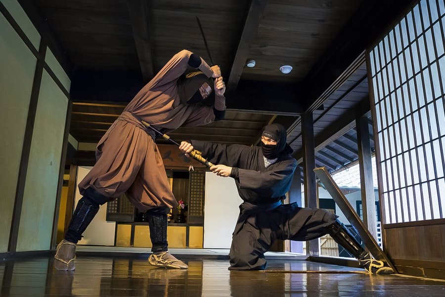 پاس ریلی کینتتسو, at Osaka, Kyoto