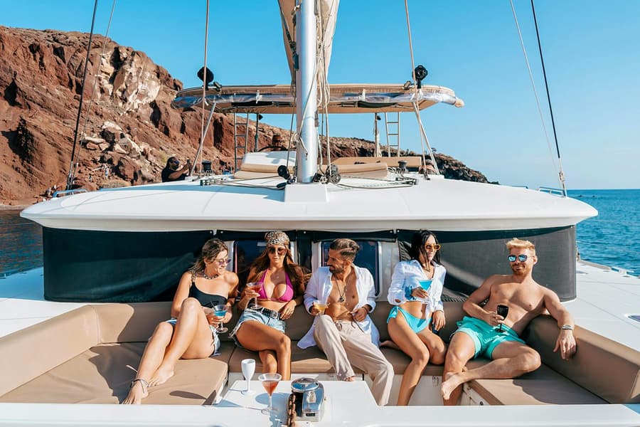 Small-Group Santorini Caldera Catamaran Cruise with Meal and Drinks, Santorini