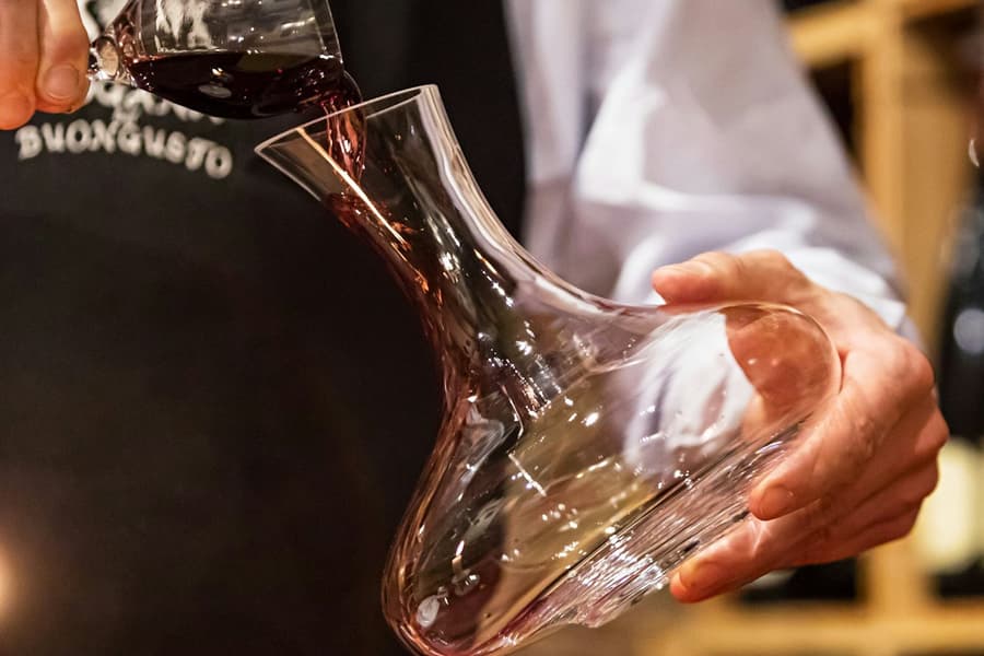 Milan: Small-Group Wine Tasting Tour, at Milan Food Tours