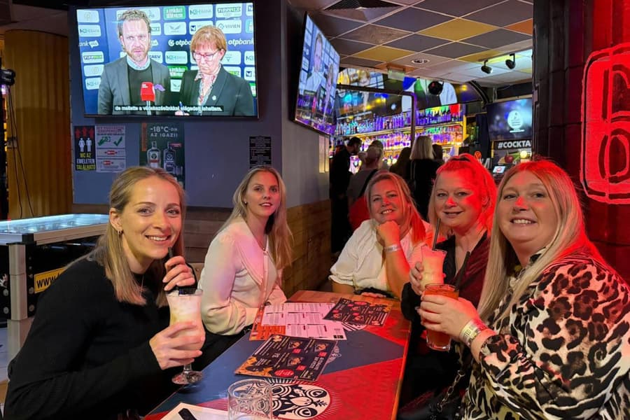 Budapest Pub Crawl & Ruin Bar Tour – Free Shots & VIP Entry, Budapest