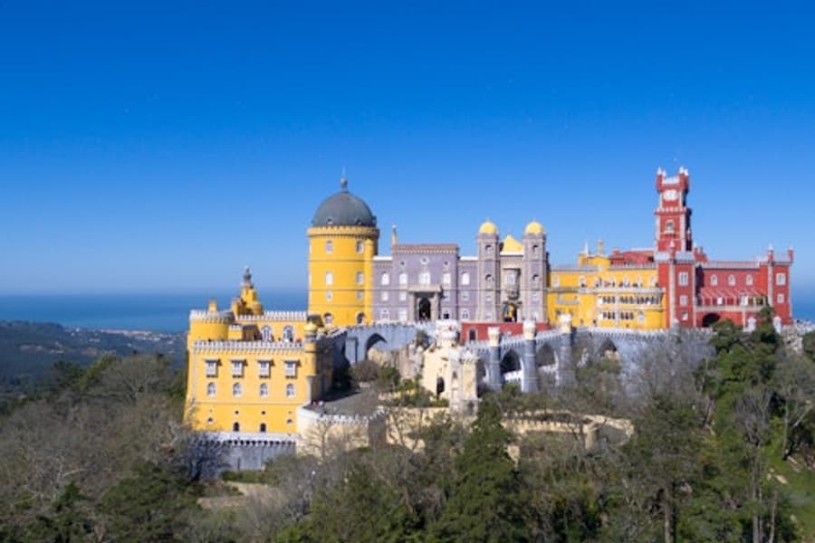 Lisboa Card + Pena Palace, at Lisbon City Cards
