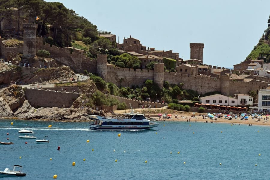 Lloret de Mar: Roundtrip Boat from Tossa de Mar, at Costa Brava Boat Trips, Roses