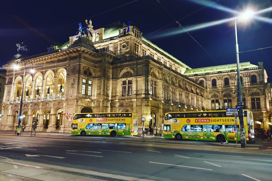 Vienna Sightseeing: 1-Hour Vienna Evening Bus Tour with Audio Guide, Vienna