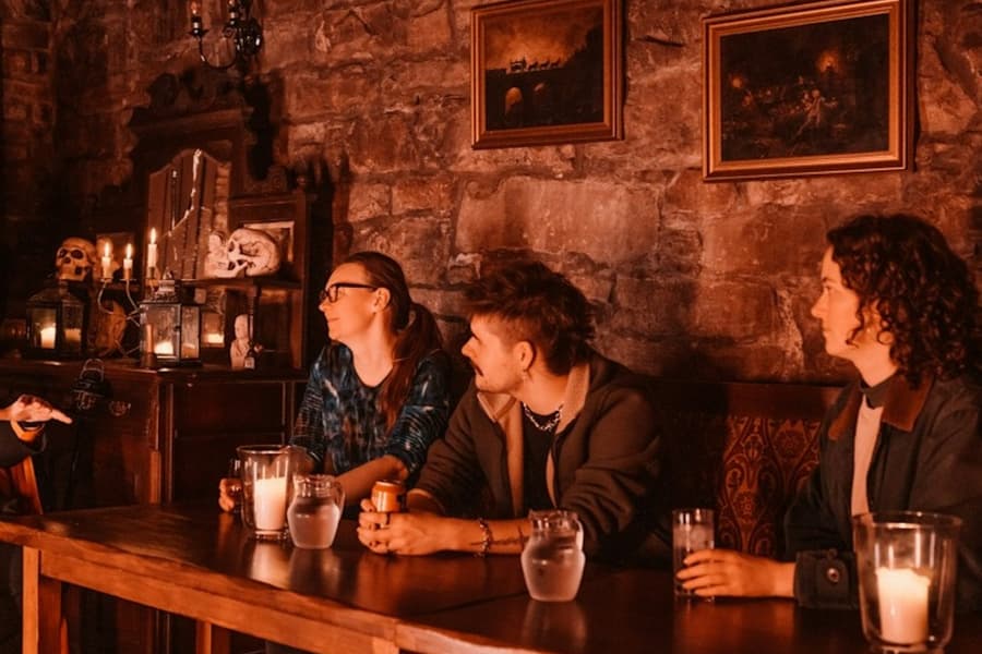 Edinburgh: Evening Ghosts & Ghouls Guided Tour + Drink, at Edinburgh Walking Tours, Edinburgh