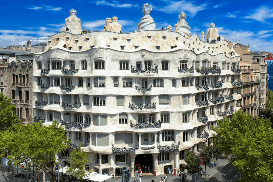 La Pedrera-Casa Milà Skip-the-Line Tickets with Audio Guide, Barcelona